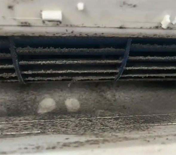 安徽空调吹的风有股烧焦味是怎么回事